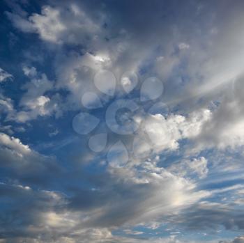 Royalty Free Photo of Wispy Cloud Formations 