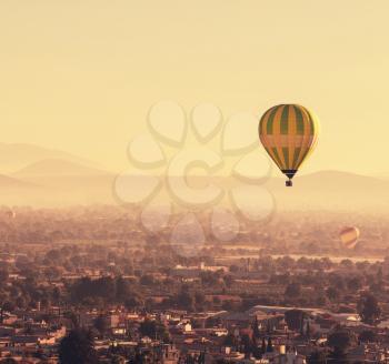 balloons above Teotihuacan