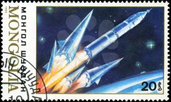 MONGOLIA - CIRCA 1989: stamp printed by Mongolia, shows spaceship Soyuz , circa 1989.
