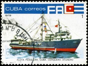 CUBA - CIRCA 1978: A stamp printed by Cuba shows an ship cerquero tunny fisherman, stamp from series devoted fishing fleet of Cuba, circa 1978.