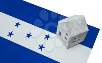 Small house on a flag - Living or migrating to Honduras
