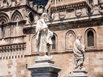 travel to Italy - statues near Palermo Cathedral in Sicily