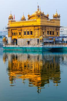 Sikh gurdwara Golden Temple (Harmandir Sahib). Amritsar, Punjab, India