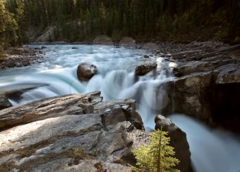 Sunwapta Falls in Jasper National Park