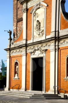  church  in  the   mozzate  closed brick tower sidewalk italy  lombardy     old
