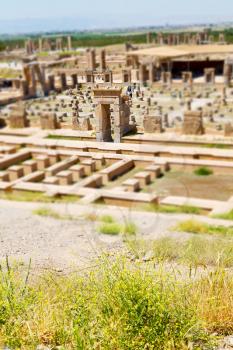 blur in iran persepolis the old ruins historical destination monuments and ruin

