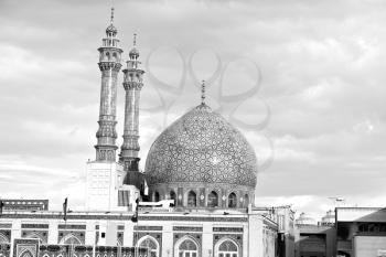 blur in iran  and old antique mosque    minaret religion  persian architecture
