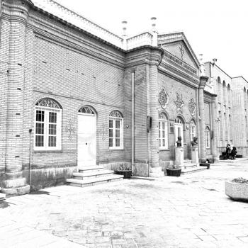 blur in iran the old building    antique tradition monastery temple  religion