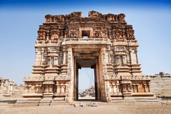 Vijayanagara hindu temple and ruins, Hampi, India