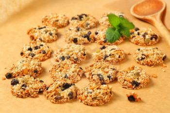 Sesame raisin cookies with pumpkin seeds and almonds