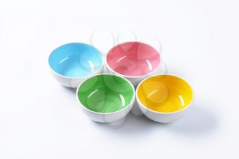 Set of two tone all purpose bowls
