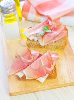 sandwich with ham