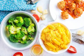 ingredients for pasta, pasta and broccoli, pasta and meatballs