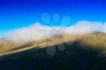 Clouds in mountain background hd