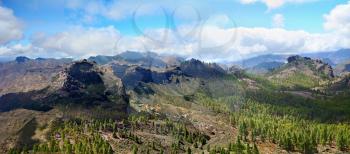 Panoramic shot of Gran Canaria mountains, view from Roque Nublo peak.