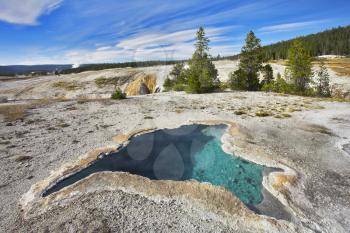 The most beautiful hot spring in Yellowstone park - The Blue star spring 