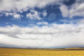 The grandiose sky of Montana above the American prairie in October