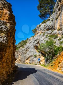  Sharp mountain road. The largest alpine canyon Verdon, Provence, France