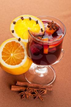 Mulled wine with oranges, apple, honey and berry.