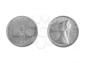 Italian 500 Lire coin with Cristopher Columbus fleet of three caravels Nina Pinta and Santa Maria ships