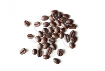Roasted coffee beans on white background�