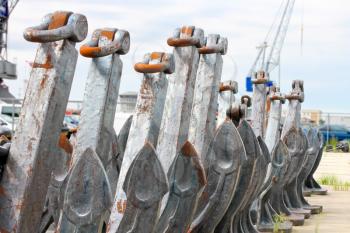 Several new anchors in the shipyard