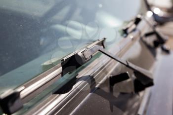wipers on car windows