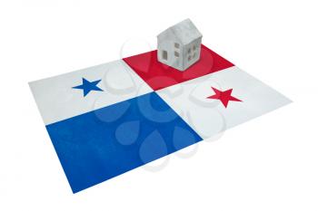 Small house on a flag - Living or migrating to Panama