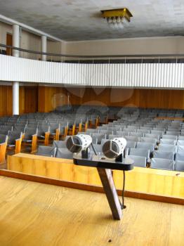 the pair of microphones in the big hall