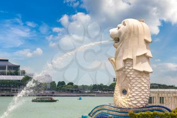 SINGAPORE - JUNE 23, 2018: The Merlion fountain statue - symbol of Singapore at summer day
