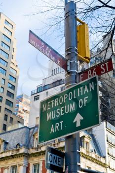 Museum Mile - crossroad of 5 Ave and 86 East Street in New-York, USA