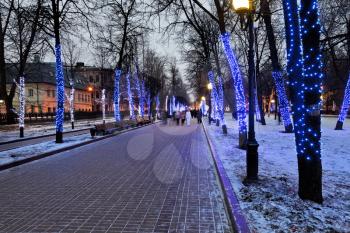 christmas night illumination of Moscow Clear Ponds (Chistoprudniy) boulevard