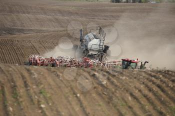 Seeding in Saskatchewan drought conditions Agriculture Canada