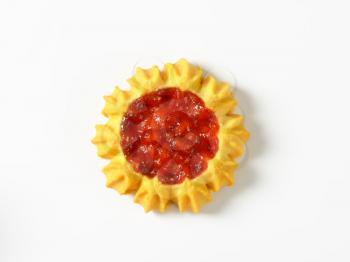 Flower-shaped cookie with jam center