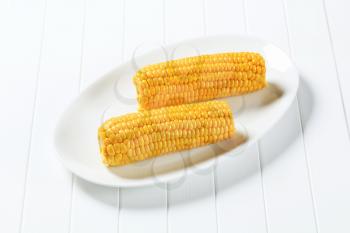 Cooked sugar corn on the cob