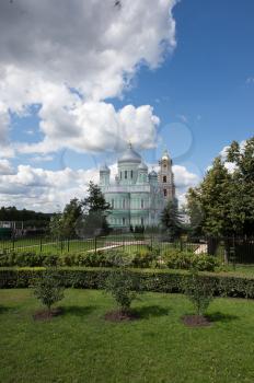 Diveevsky monastery. Trinity Cathedral.
View of the Cathedral from the groove.
