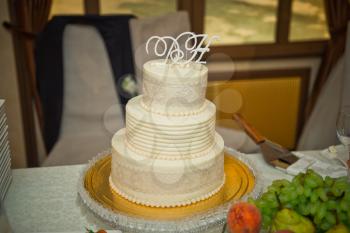 Beautiful simple wedding cake.