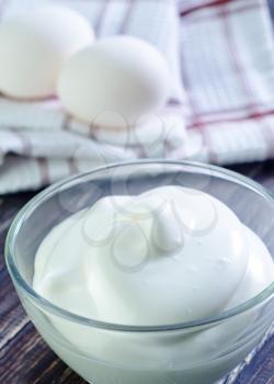 whipping eggs with cream