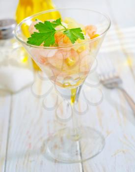 fresh salad with sweet corn and shrimps