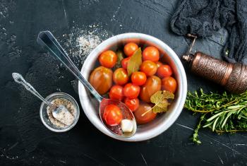 Homemade pickled tomatoes, pickled tomato in bowl