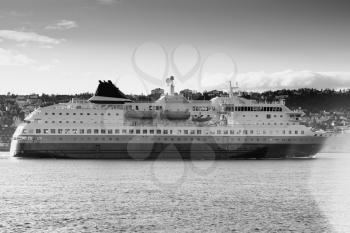Norway black and white ship background  hd