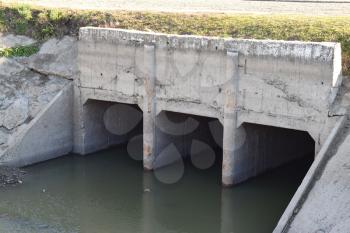 Lock of the channel of irrigating system. Agricultural constructions.