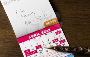 Calendar showing the due date and filing deadline for income tax forms in the USA for 2017