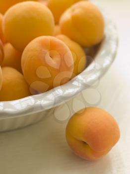 Royalty Free Photo of a Bowl of Apricots