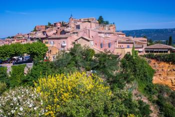 Roussillon, Red village of Provence. Picturesque pit of production of ochre - natural paint