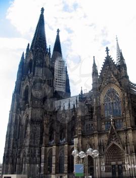 A street view of Cologne Cathedral.