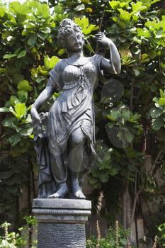 Statue in a park, New Delhi, India