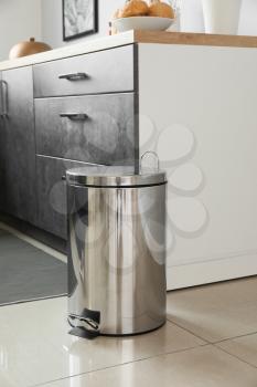 Clean trash bin in modern kitchen�
