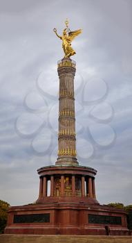 Golden Berlin angel statue on the column in Tiergarten, Germany
