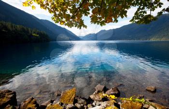 Royalty Free Photo of Autumn Lake in Autumn